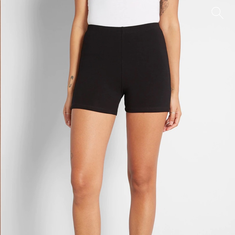 Cycling on the Island of Ven Short Leggings by ModCloth